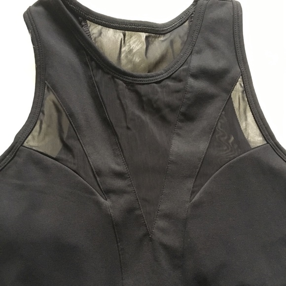 LIKE NEW Fabletics Black Jessi Tank w/ Mesh Medium - Picture 3 of 5